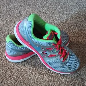 Women's Nike Dual Fusion Lite Size 7.5